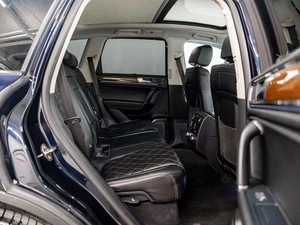 Внедорожник Volkswagen Touareg 2017 года, 3400000 рублей, Красноярск
