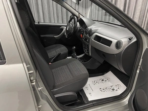 Седан Renault Logan 2011 года, 510000 рублей, Красноярск