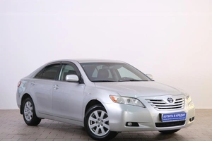 Седан Toyota Camry 2007 года, 949000 рублей, Омск