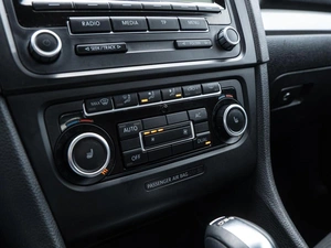 Хетчбэк Volkswagen Golf 2011 года, 729000 рублей, Волгоград