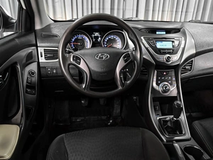 Седан Hyundai Elantra 2013 года, 938000 рублей, Ставрополь