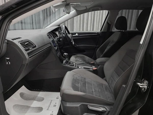 Хетчбэк Volkswagen Golf 2015 года, 1249000 рублей, Красноярск