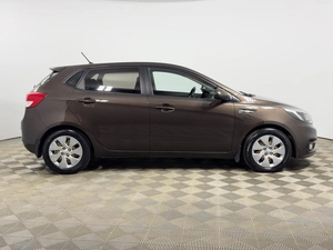 Хетчбэк Kia Rio 2015 года, 867200 рублей, Казань