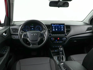 Седан Hyundai Solaris 2021 года, 1694444 рублей, Москва