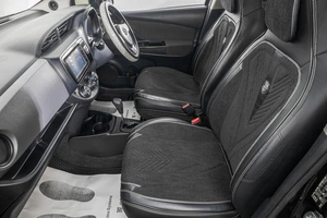 Хетчбэк Toyota Vitz 2014 года, 899000 рублей, Барнаул