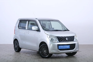 Хетчбэк Suzuki Wagon R 2015 года, 619000 рублей, Омск