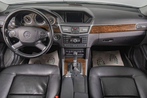 Седан Mercedes-benz E-класс 2011 года, 1769000 рублей, Томск