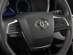 Внедорожник Toyota Highlander 2025 года, 5829000 рублей, Воронеж