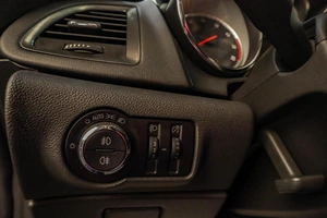 Хетчбэк Opel Astra 2012 года, 929000 рублей, Челябинск