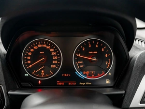 Хетчбэк BMW 1 серия 2015 года, 1350000 рублей, Красноярск