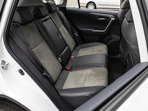 Внедорожник Toyota RAV4 2025 года, 4398000 рублей, Краснодар