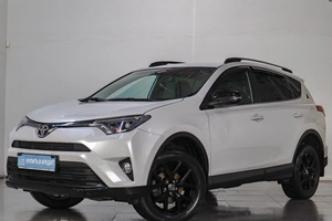 Внедорожник Toyota RAV4 2018 года, 2719000 рублей, Челябинск