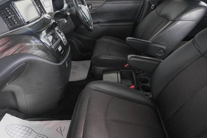 Минивэн Nissan Elgrand 2018 года, 3449000 рублей, Кемерово