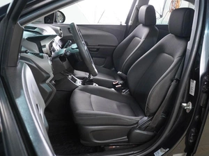 Седан Chevrolet Aveo 2013 года, 649000 рублей, Воронеж