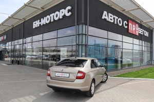 Хэтчбек Skoda Rapid 2019 года, 1200000 рублей, Мирное