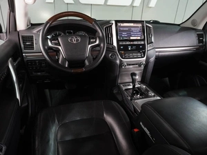 Внедорожник Toyota Land Cruiser 2019 года, 7899000 рублей, Воронеж