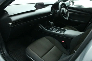 Хетчбэк Mazda 3 2021 года, 1395000 рублей, Красноярск