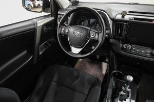 Внедорожник Toyota RAV4 2016 года, 2259000 рублей, Новокузнецк