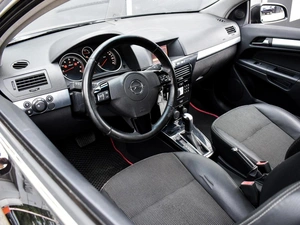 Хетчбэк Opel Astra 2007 года, 650000 рублей, Краснодар