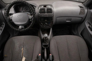 Седан Hyundai Accent 2004 года, 259000 рублей, Оренбург