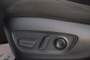 Внедорожник Toyota RAV4 2019 года, 4049000 рублей, Омск