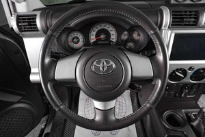 Внедорожник Toyota FJ Cruiser 2021 года, 5899000 рублей, Тюмень