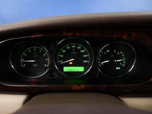 Седан Jaguar XJ 2009 года, 1849985 рублей, Москва