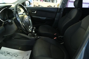 Седан Kia Rio 2015 года, 1119000 рублей, Омск