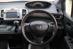 Минивэн Honda Freed 2011 года, 1059000 рублей, Омск