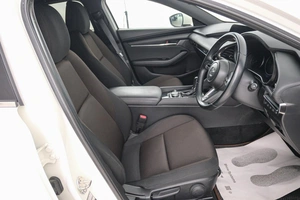 Хетчбэк Mazda 3 2019 года, 1839000 рублей, Красноярск