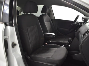 Седан Volkswagen Polo 2015 года, 999900 рублей, Казань