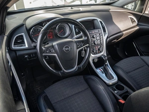Хетчбэк Opel Astra GTC 2014 года, 1050000 рублей, Краснодар