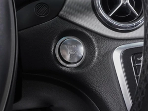 Седан Mercedes-benz CLA-класс 2018 года, 1630000 рублей, Ростов-на-Дону