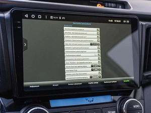 Внедорожник Toyota RAV4 2018 года, 1695000 рублей, Санкт-Петербург