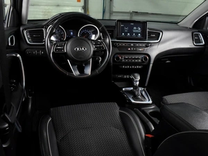 Хетчбэк Kia Ceed 2018 года, 1654000 рублей, Воронеж