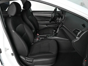 Седан Hyundai Elantra 2017 года, 1629000 рублей, Аксай