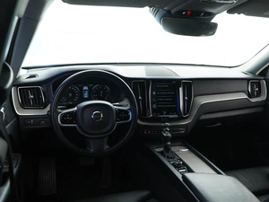 Внедорожник Volvo XC60 2018 года, 3178196 рублей, Москва