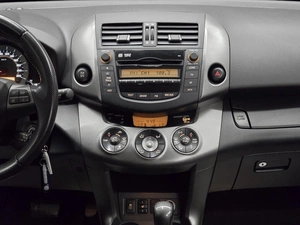 Внедорожник Toyota RAV4 2011 года, 1599000 рублей, Красноярск