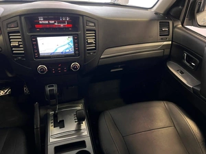 Внедорожник Mitsubishi Pajero 2012 года, 2199000 рублей, Красноярск