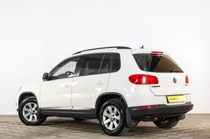 Внедорожник Volkswagen Tiguan 2012 года, 1749000 рублей, Тюмень