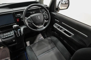 Минивэн Honda Stepwgn Spada 2016 года, 1799000 рублей, Новокузнецк