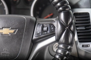 Седан Chevrolet Cruze 2011 года, 849000 рублей, Томск