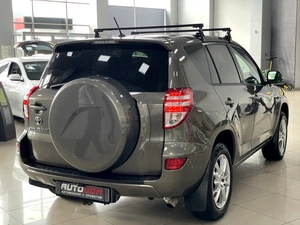 Внедорожник Toyota RAV4 2011 года, 1387000 рублей, Солонцы