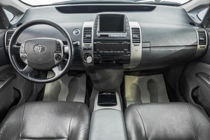 Лифтбек Toyota Prius 2008 года, 929000 рублей, Барнаул