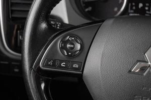 Внедорожник Mitsubishi Outlander 2016 года, 2109000 рублей, Петрозаводск