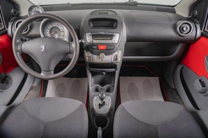 Хетчбэк Peugeot 107 2007 года, 399000 рублей, Томск