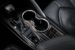 Седан Toyota Camry 2018 года, 2730000 рублей, Ульяновск