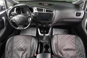 Хетчбэк Kia Ceed 2012 года, 1349000 рублей, Тюмень