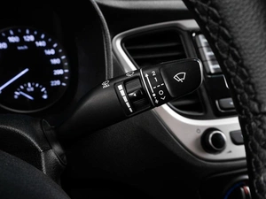 Седан Hyundai Solaris 2018 года, 1389000 рублей, Тюмень