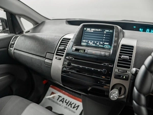 Лифтбек Toyota Prius 2008 года, 675000 рублей, Красноярск